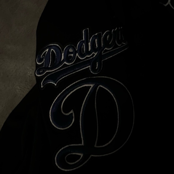 Los Angeles Dodgers Black Hoodie - Picture 3 of 4